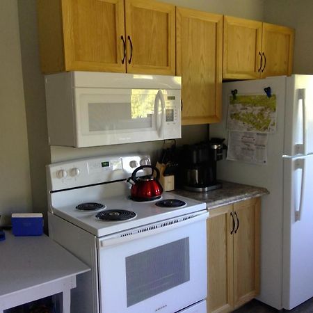 Вилла Michaels Bay Getaway On Manitoulin Island South Baymouth Экстерьер фото