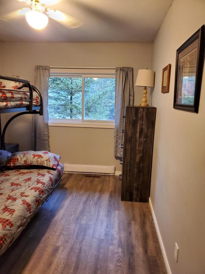 Вилла Michaels Bay Getaway On Manitoulin Island South Baymouth Экстерьер фото